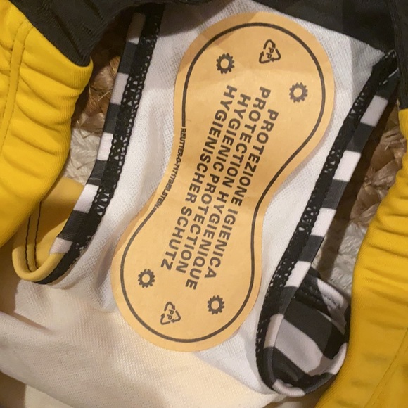 2 piece bathing suit - Picture 3 of 4